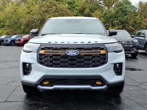 Avalanche Gray 2027 Ford Explorer TREMOR