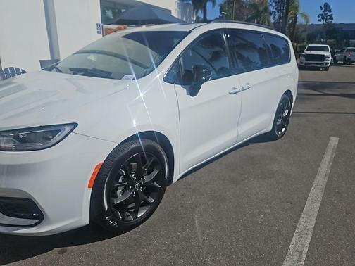 2025 Chrysler Pacifica Limited