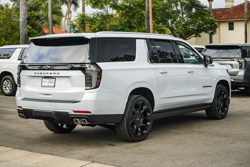 Polar White Tricoat 2026 Chevrolet Suburban High Country, 4WD