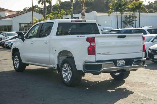 Summit White 2025 Chevrolet Silverado 1500 LT