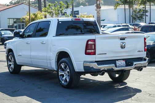 Ivory White Tri-Coat Pearlcoat 2019 RAM 1500 Laramie