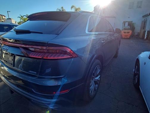 2021 Audi Q8 55 Premium Plus