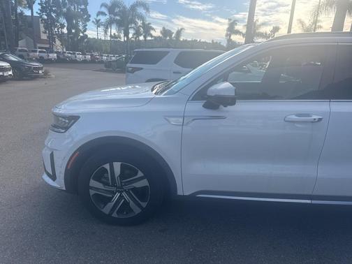 2023 Kia Sorento Plug-In Hybrid SX Prestige