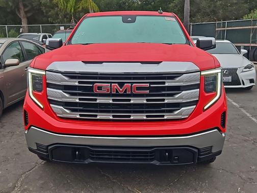 2023 GMC Sierra 1500 SLE