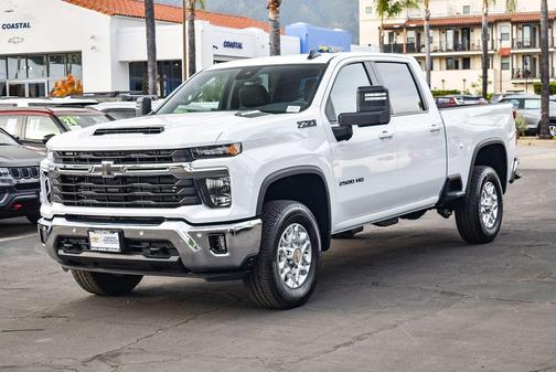 Summit White 2026 Chevrolet Silverado 2500 LT