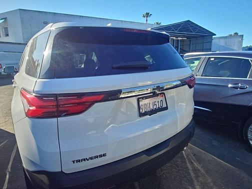 2022 Chevrolet Traverse LT Cloth