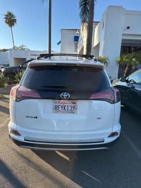 2018 Toyota RAV4 SE