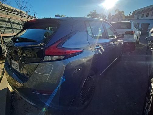 2023 Nissan Leaf SV PLUS 60 kWh