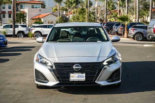 Brilliant Silver Metallic 2024 Nissan Altima 2.5 SV
