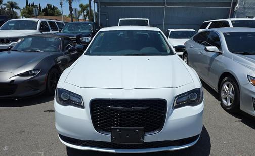 Bright White Clearcoat 2021 Chrysler 300 Touring