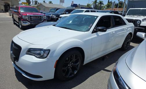 Bright White Clearcoat 2021 Chrysler 300 Touring