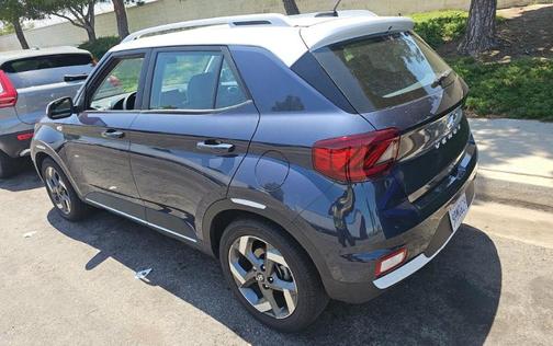 Denim w/White Roof 2024 Hyundai VENUE Limited