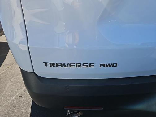 2023 Chevrolet Traverse RS
