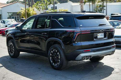 Mosaic Black Metallic 2026 Chevrolet Traverse AWD Z71