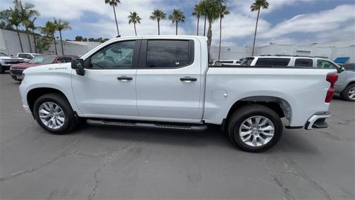 2025 Chevrolet Silverado 1500 Custom