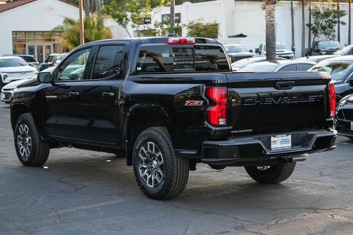 Black 2026 Chevrolet Colorado Z71
