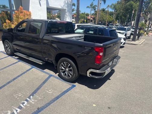 Dark Ash Metallic 2024 Chevrolet Silverado 1500 LT