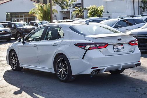 2023 Toyota Camry SE