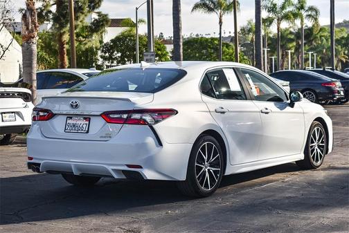 2023 Toyota Camry SE
