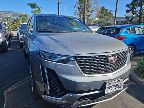 2025 Cadillac XT6 Premium Luxury FWD