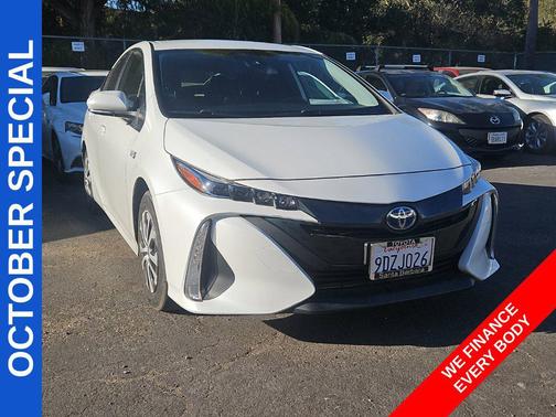 Wind Chill Pearl 2022 Toyota Prius Prime XLE