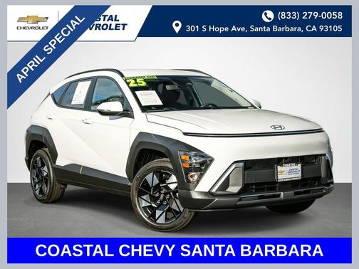 Atlas White 2025 Hyundai KONA SEL