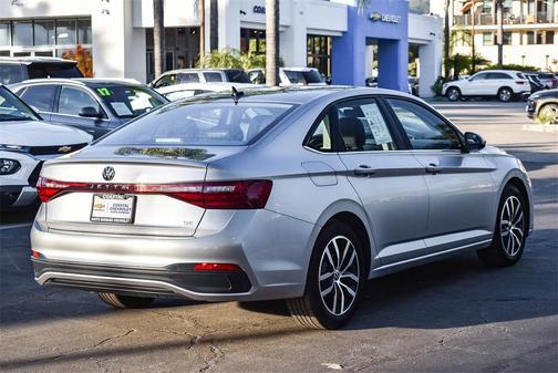 2025 Volkswagen Jetta 1.5T SE