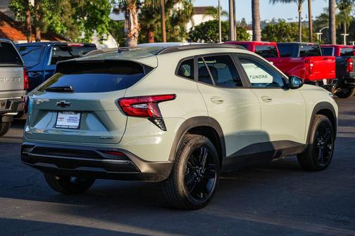 Cacti Green 2026 Chevrolet Trax FWD ACTIV