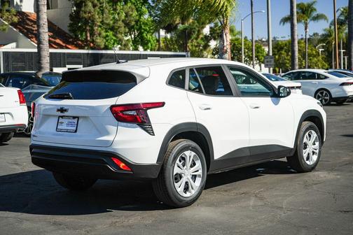 Summit White 2026 Chevrolet Trax LS