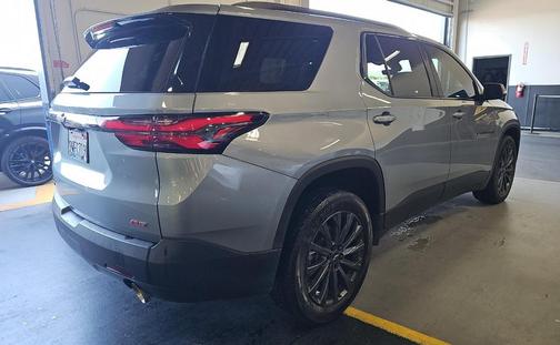 Sterling Gray Metallic 2023 Chevrolet Traverse RS