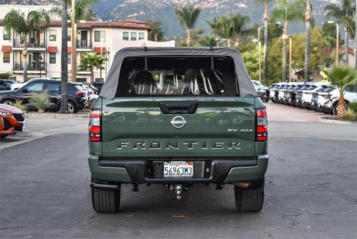 2022 Nissan Frontier SV