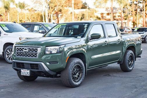 2022 Nissan Frontier SV