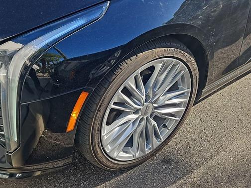 2023 Cadillac CT4 Premium Luxury