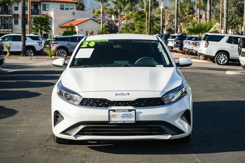 Snow White Pearl 2024 Kia Forte LXS