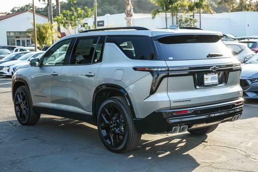 Sterling Gray Metallic 2026 Chevrolet Traverse RS