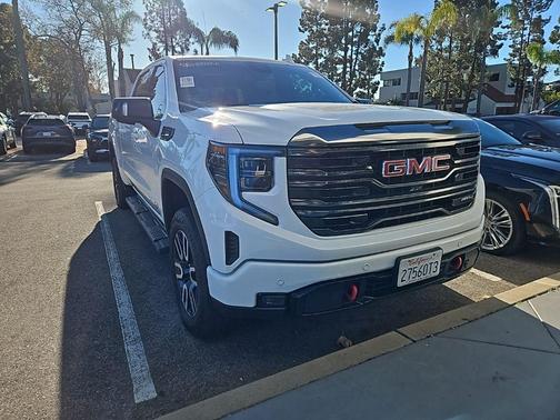 2023 GMC Sierra 1500 AT4