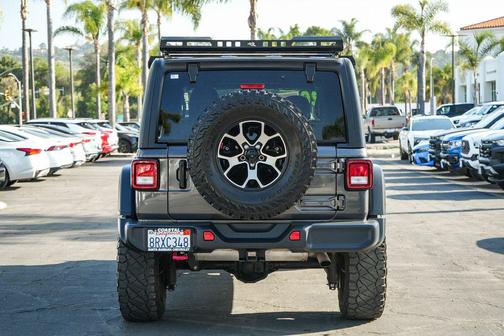 Granite Crystal Metallic Clearcoat 2020 Jeep Wrangler Unlimited Rubicon