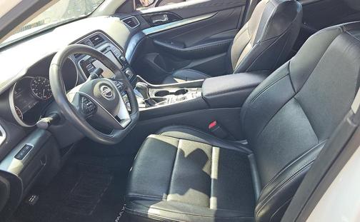 Pearl White Tricoat 2023 Nissan Maxima SV Xtronic CVT