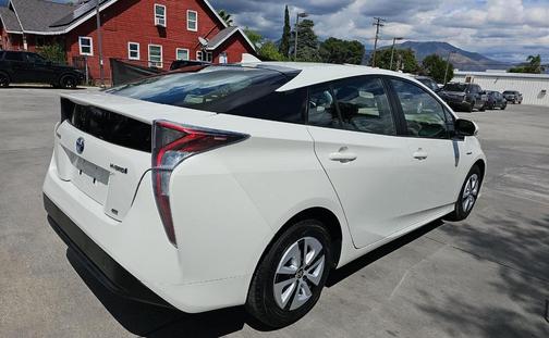 Blizzard Pearl 2017 Toyota Prius Two Eco