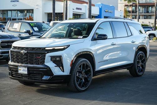 Polar White Tricoat 2026 Chevrolet Traverse RS