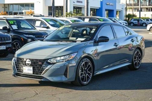 Atlantic Gray Metallic/Super Black 2024 Nissan Sentra SR