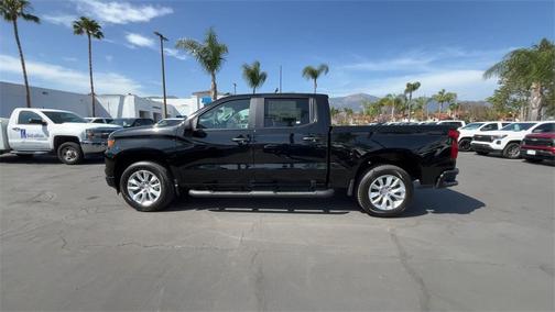 2025 Chevrolet Silverado 1500 Custom
