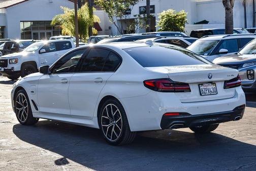2022 BMW 530e Base