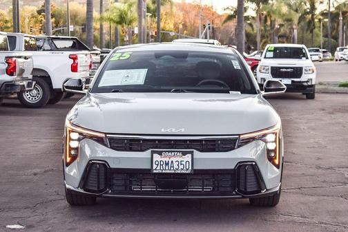 2025 Kia K4 GT-Line
