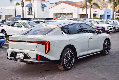 2025 Kia K4 GT-Line