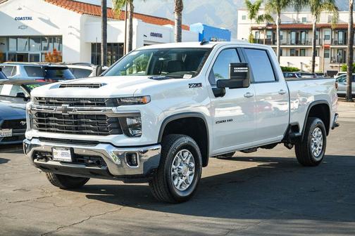Summit White 2026 Chevrolet Silverado 2500 LT