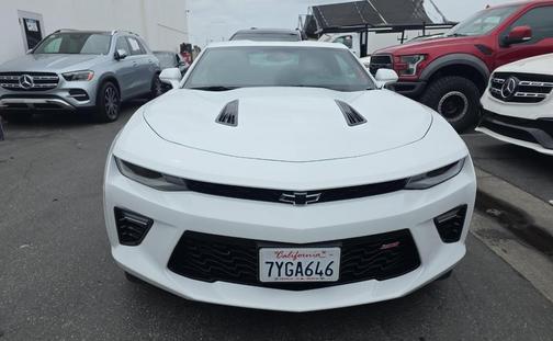 Summit White 2017 Chevrolet Camaro 1SS