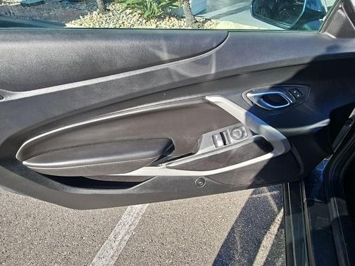 2019 Chevrolet Camaro 1LS