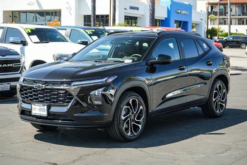 Mosaic Black Metallic 2026 Chevrolet Trax FWD 2RS