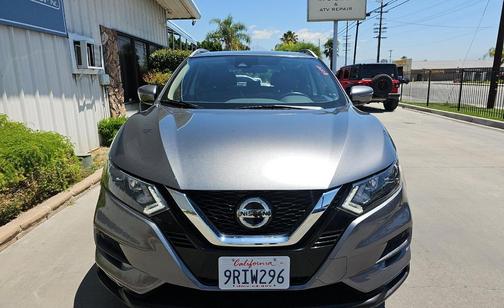 Gun Metallic 2020 Nissan Rogue Sport SV